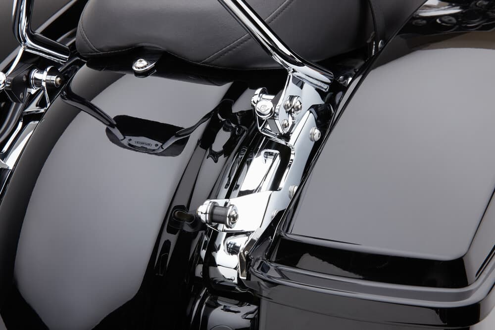BACKREST MOUNTING KIT CHROME FLH/FLT 14-25