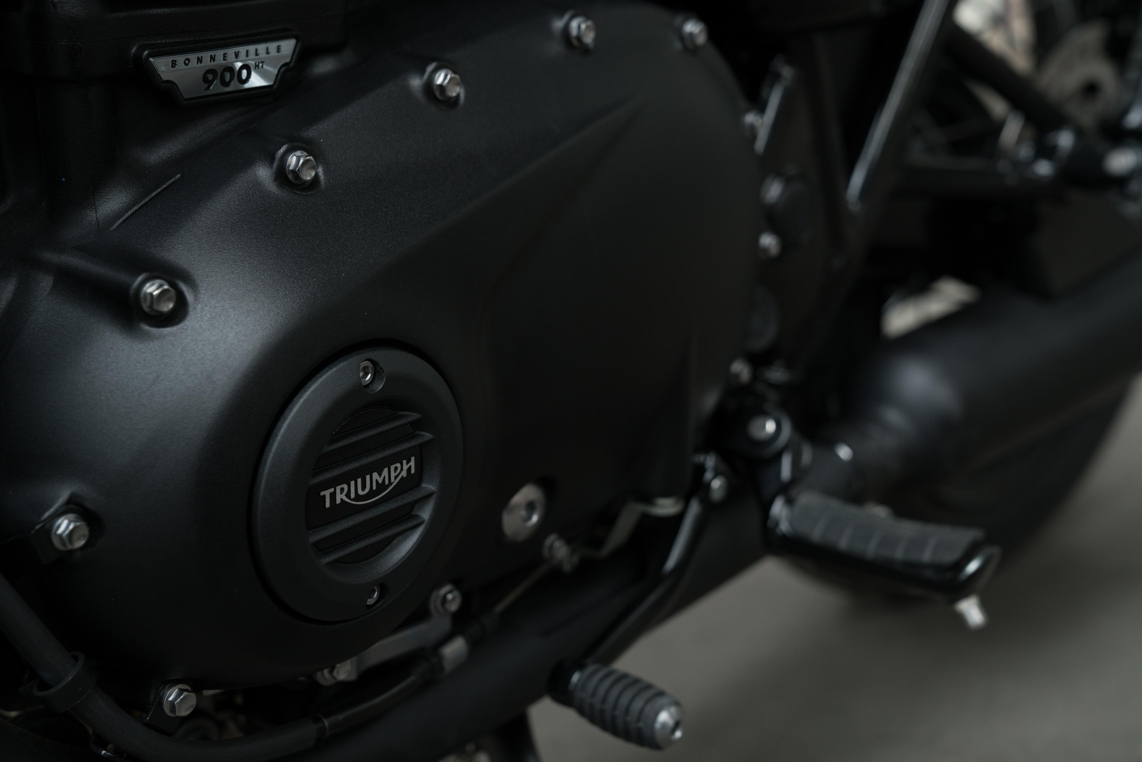 Clutch Badge, Ribbed, Dark image 3