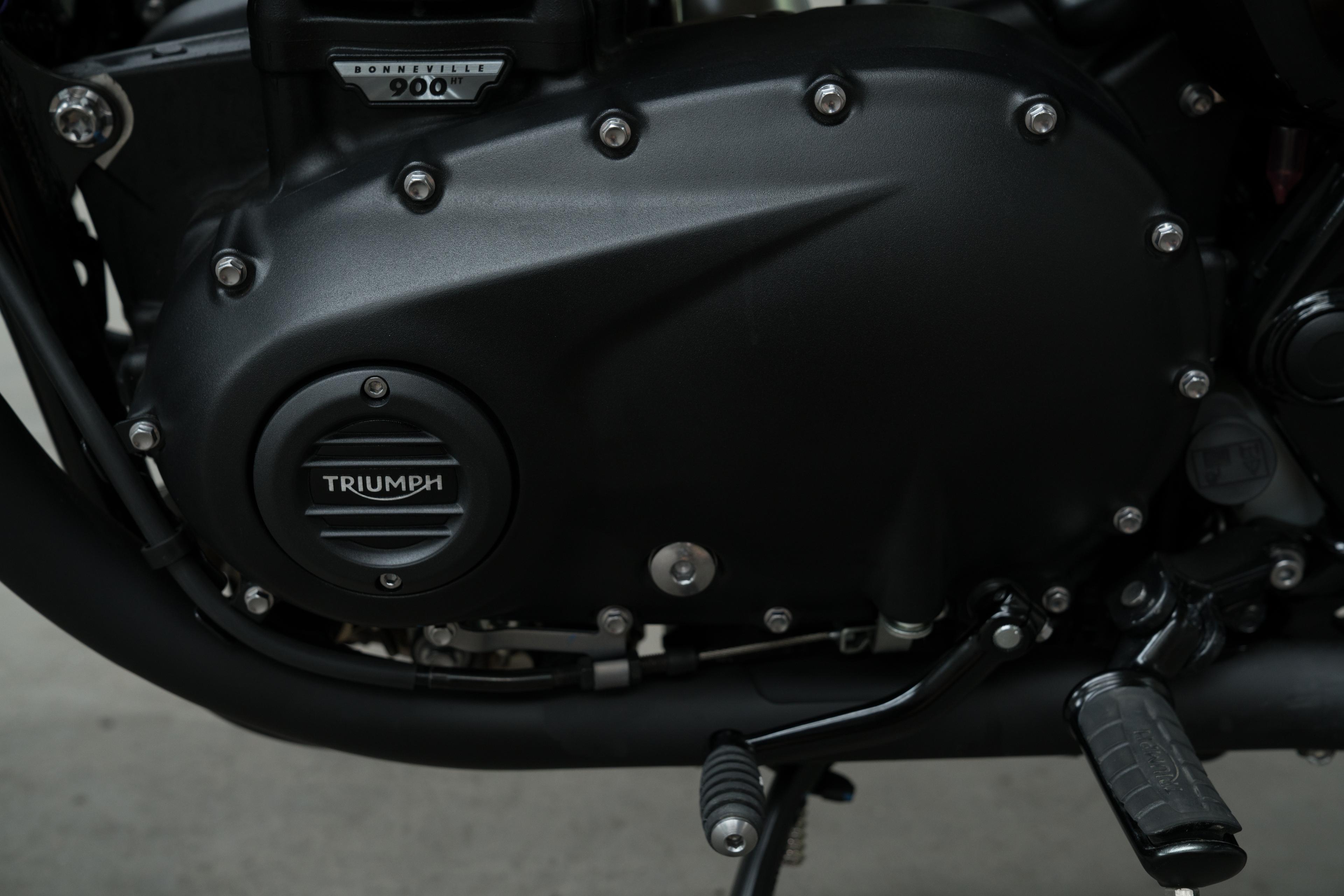Clutch Badge, Ribbed, Dark image 5